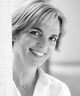  Christiane Sommerfeld <br> (Präsidentin)
