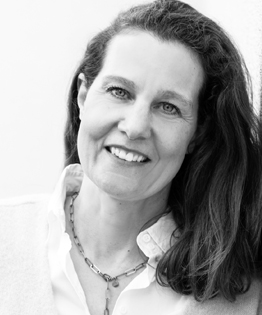 Julia Balzert <br> (Öffentlichkeitsarbeit)